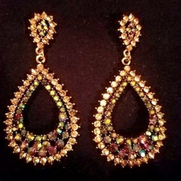 Jewelry - Crystal earrings